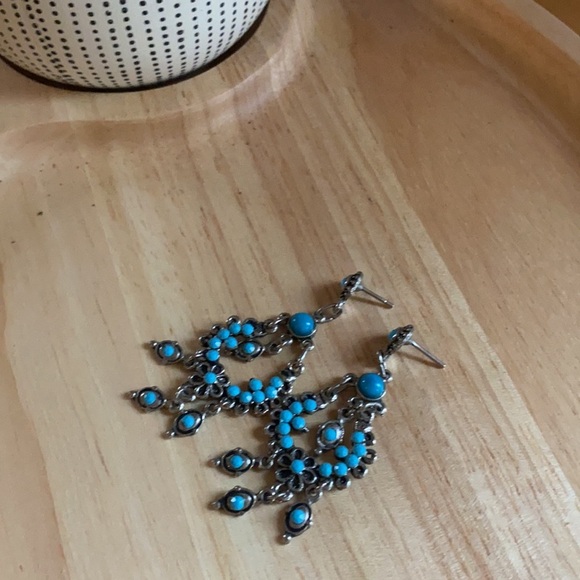 Earrings in Turquoise Color - Picture 3 of 8